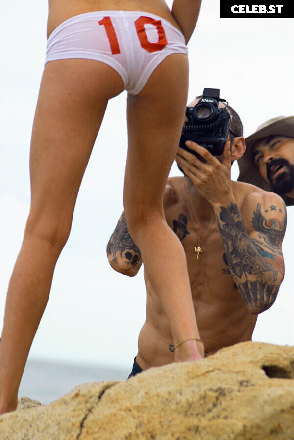 Terry Richardson with Girls Image 11894972