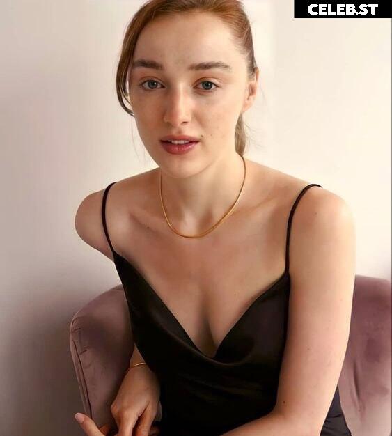 Phoebe Dynevor Image 11894877