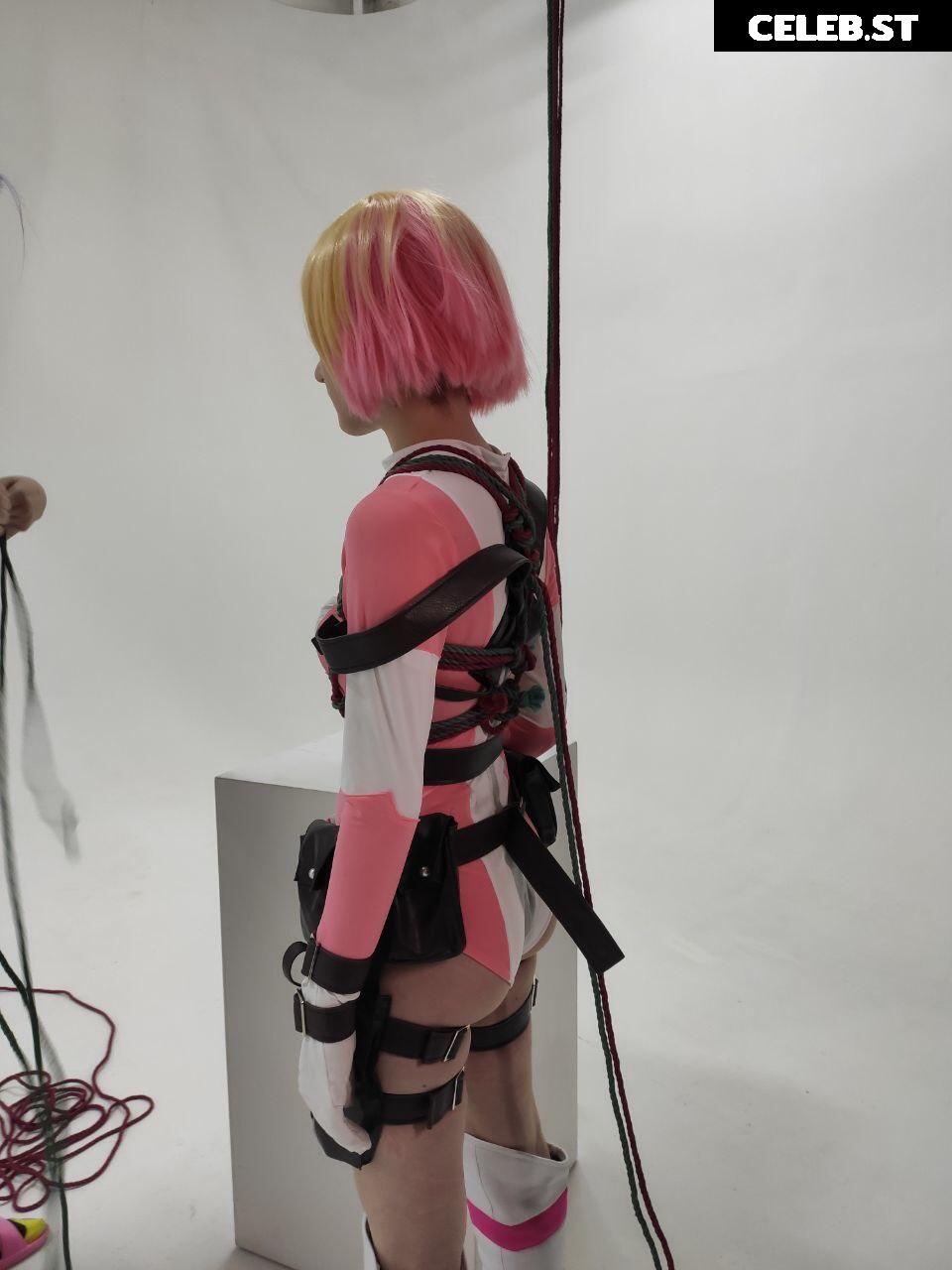 Donna loli Image 11897620