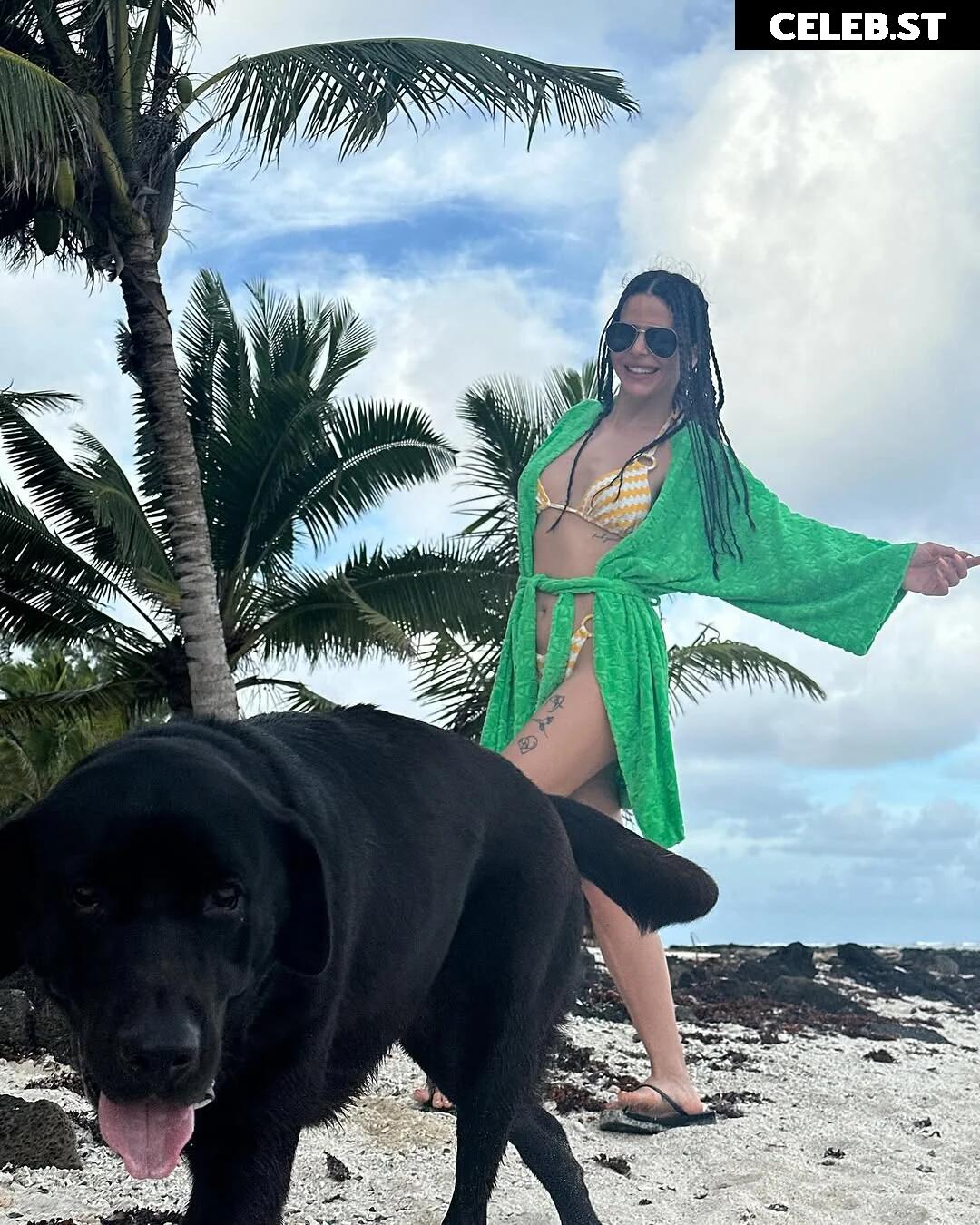 Simge Sağın Image 11896892