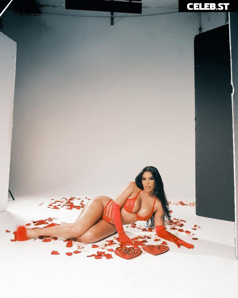 Chinesekitty / Taylor Hing Image 11893038