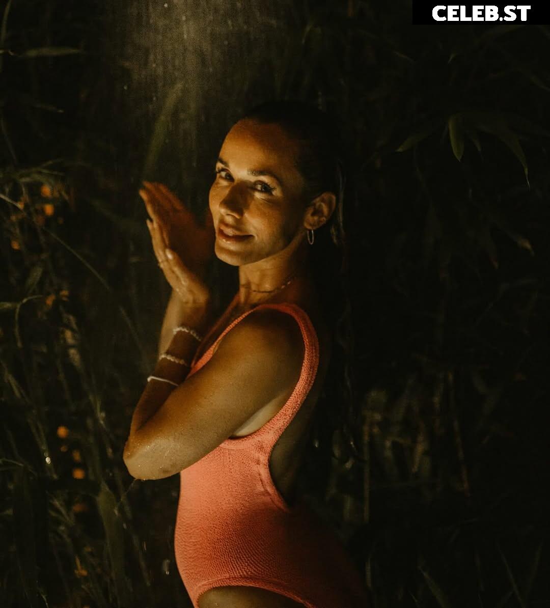 Annemarie Carpendale (Warnkross) Image 11892980