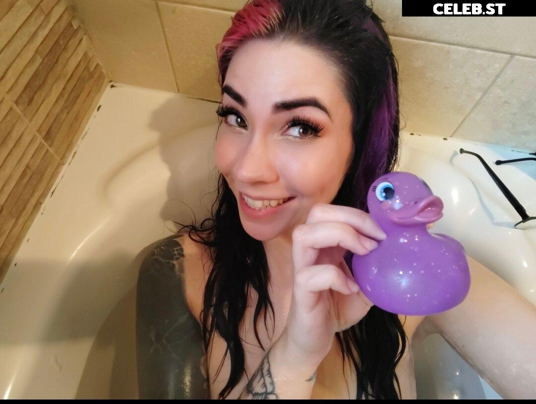 Chloe Drinkwater (Skarlett Riot Singer) Image 11892854