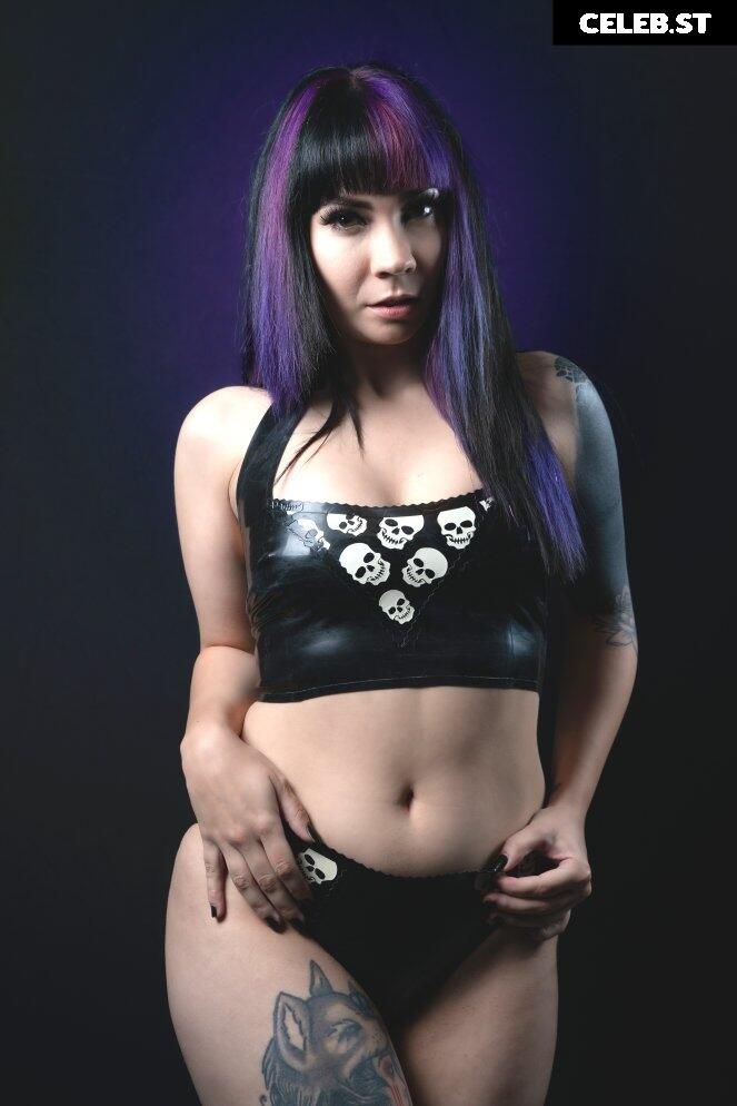 Chloe Drinkwater (Skarlett Riot Singer) Image 11892845