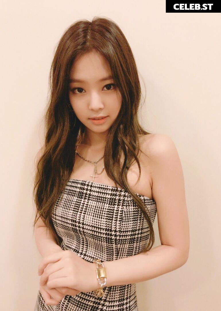 Jennie | BLΛƆKPIИK (Blackpink) Image 11892512