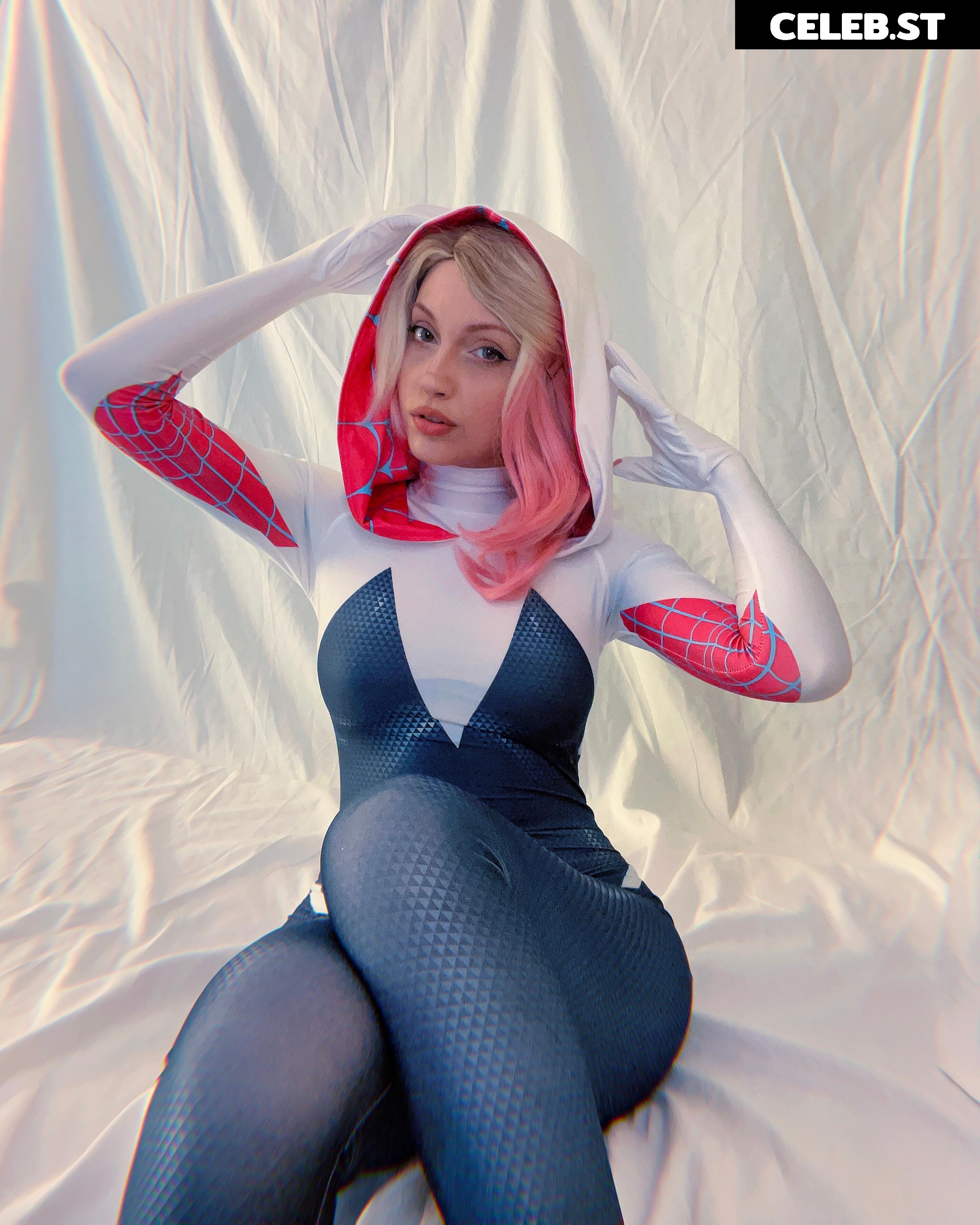 Mona Schon (Italian Streamer) Image 11888714