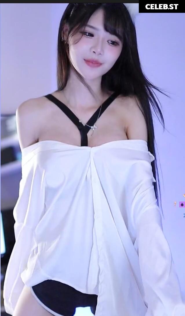 irissiri129 / irisyiyi_ / 艾怡 Image 11888244