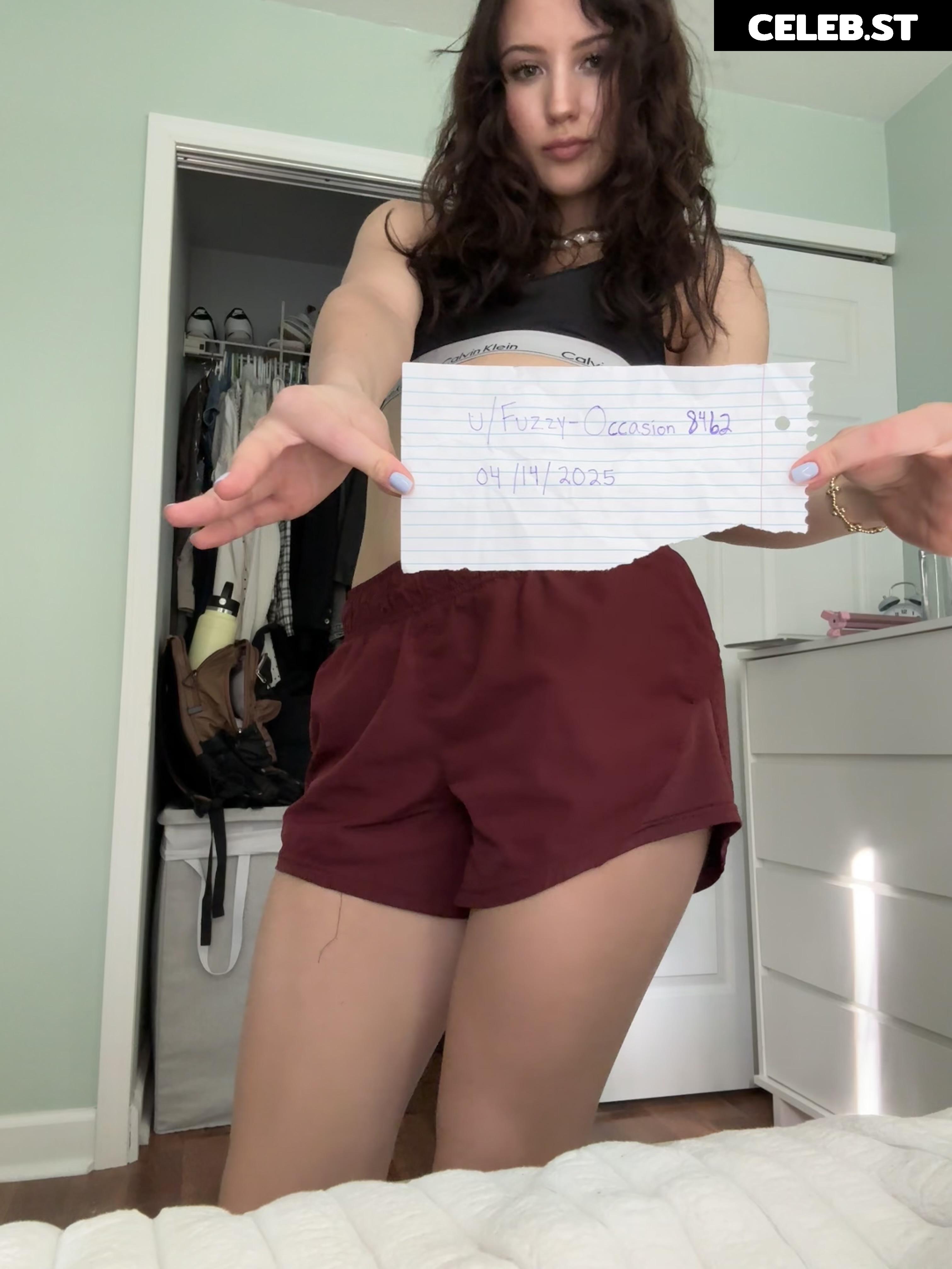 Christine_fit20 / Upbeat_Tomatillo7884 Image 11884802