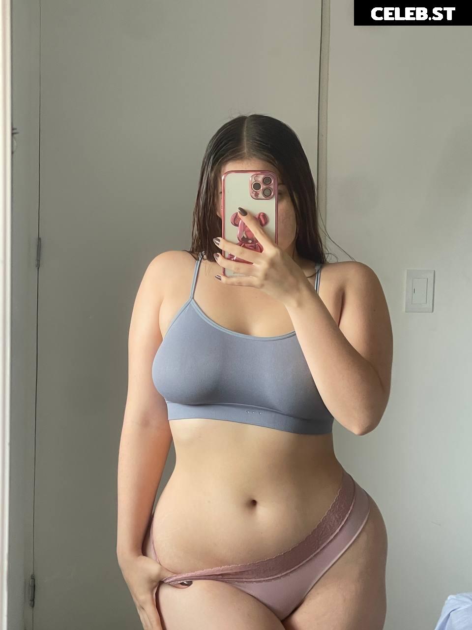 Marianahoyosr Image 11881421