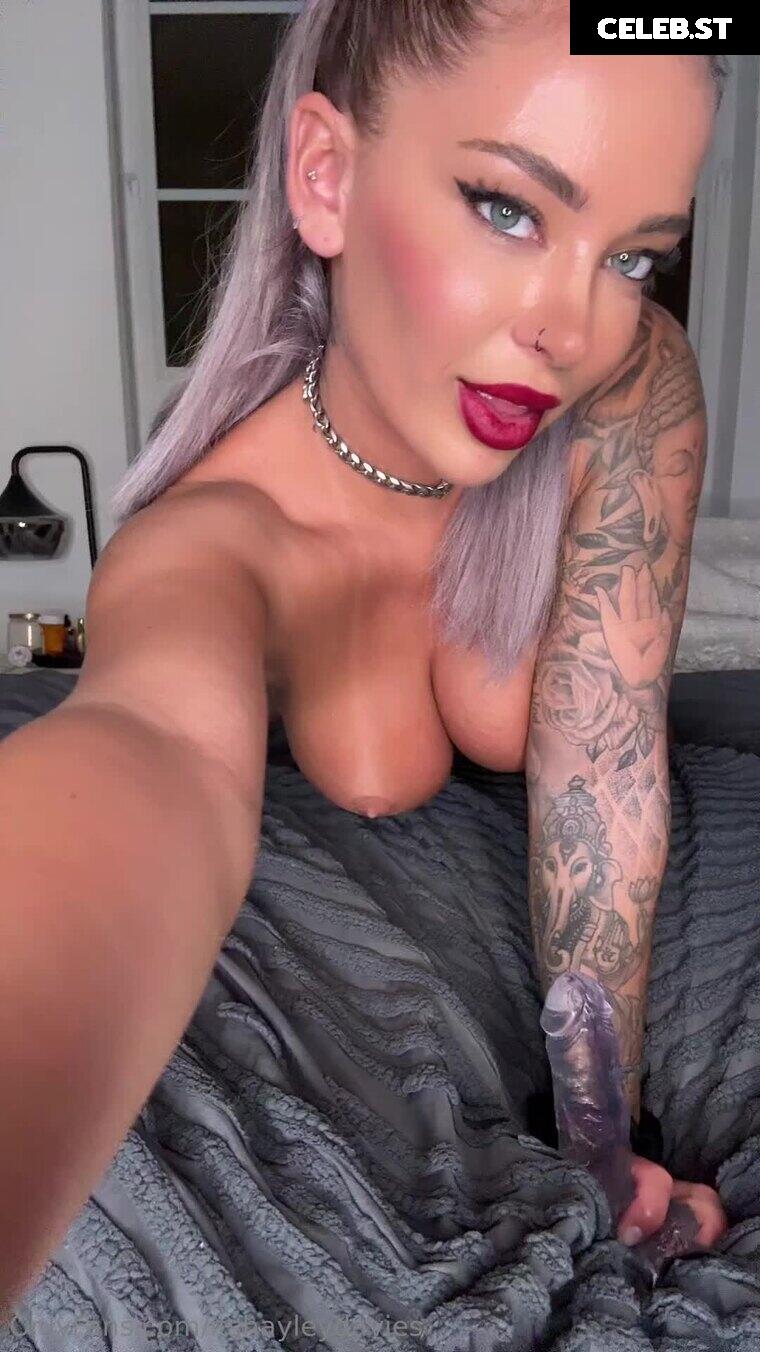 Hayley Davies Image 1188126