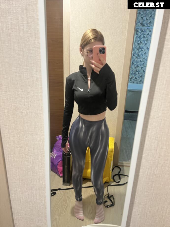 Darkimoona / lolipopzzzi / vladasoft Image 11880842