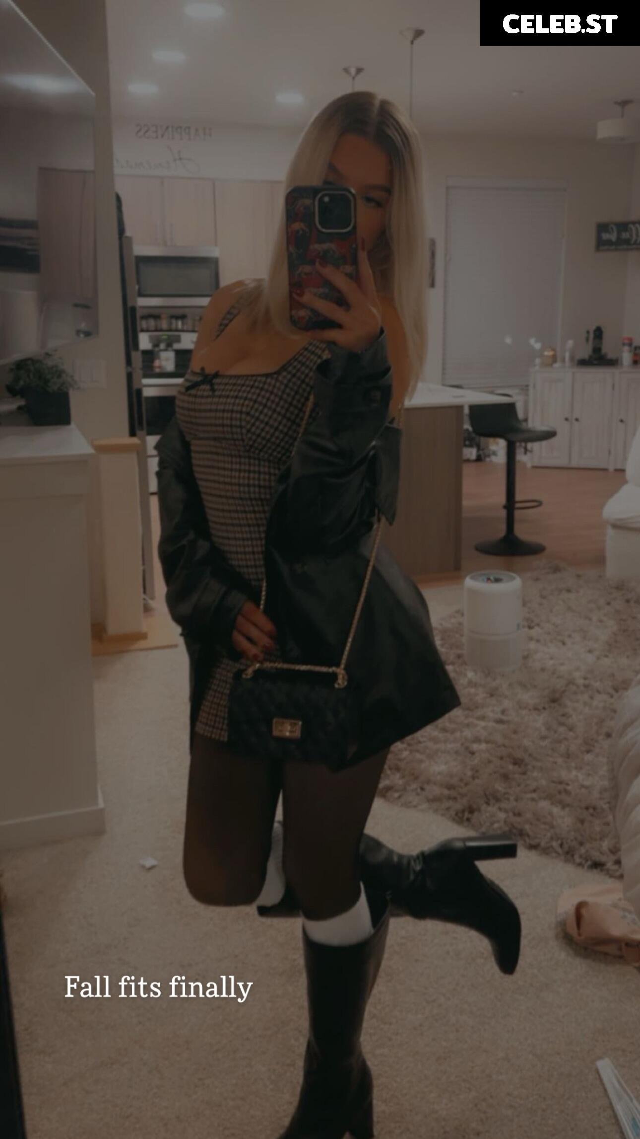 Cas Summer / csblondebombshell Image 11883872