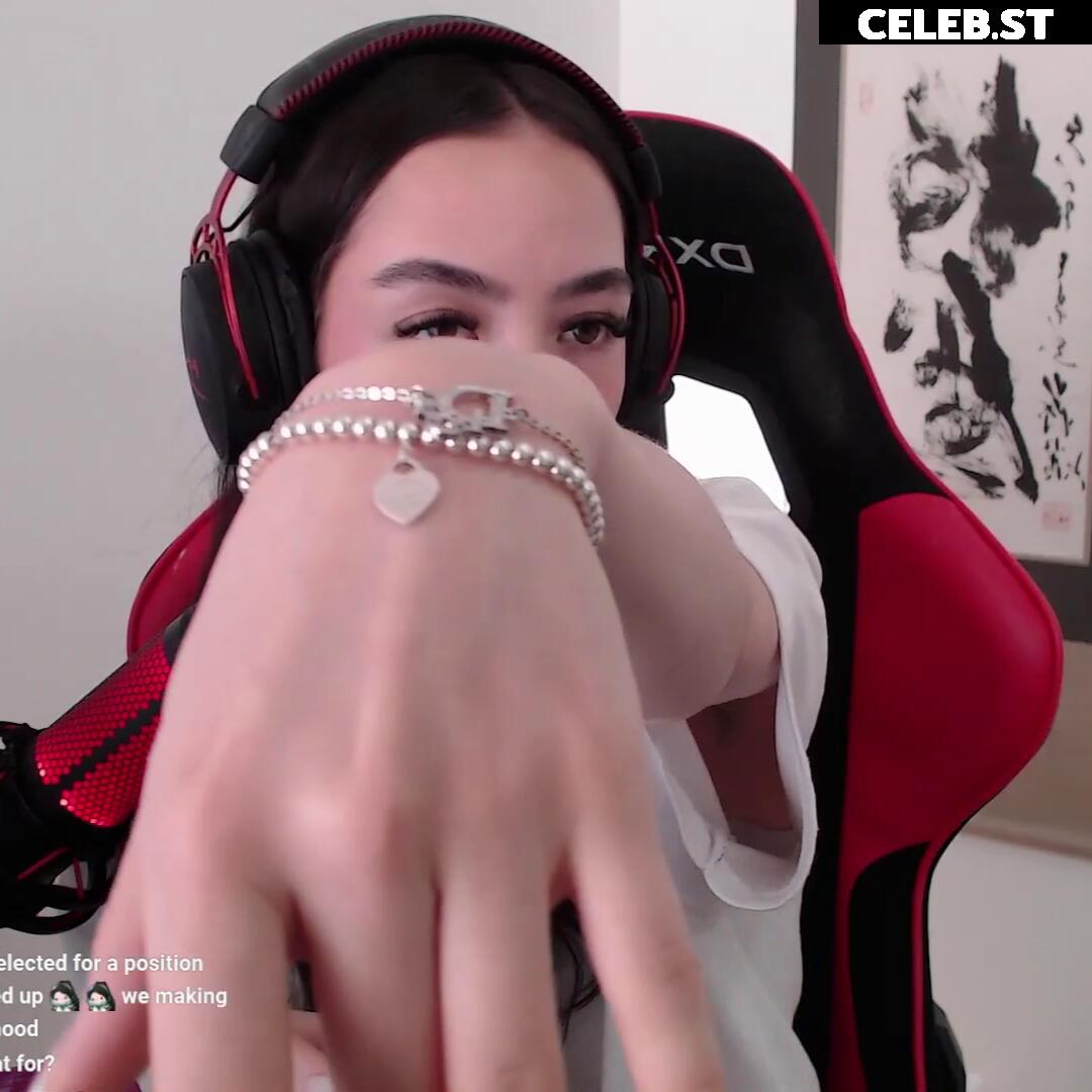 Sakura Shymko / sakurashymko Image 11889402