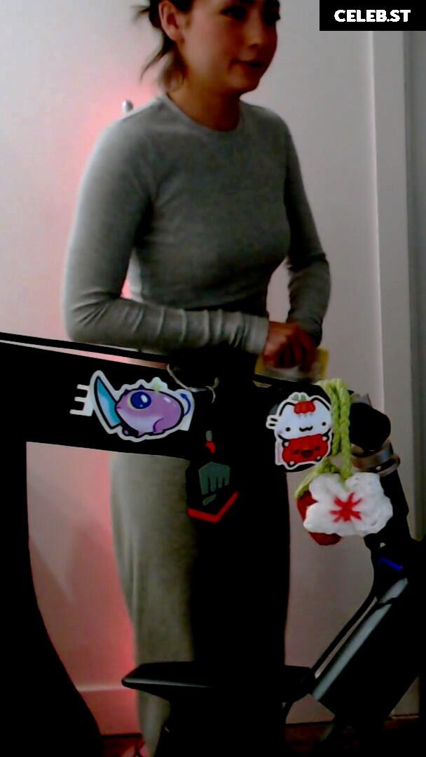 Sakura Shymko / sakurashymko Image 11889375