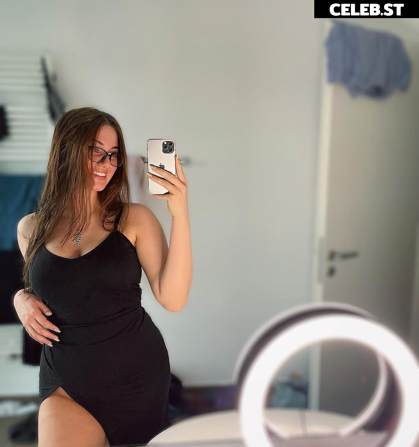 Fayesxh Image 11889279