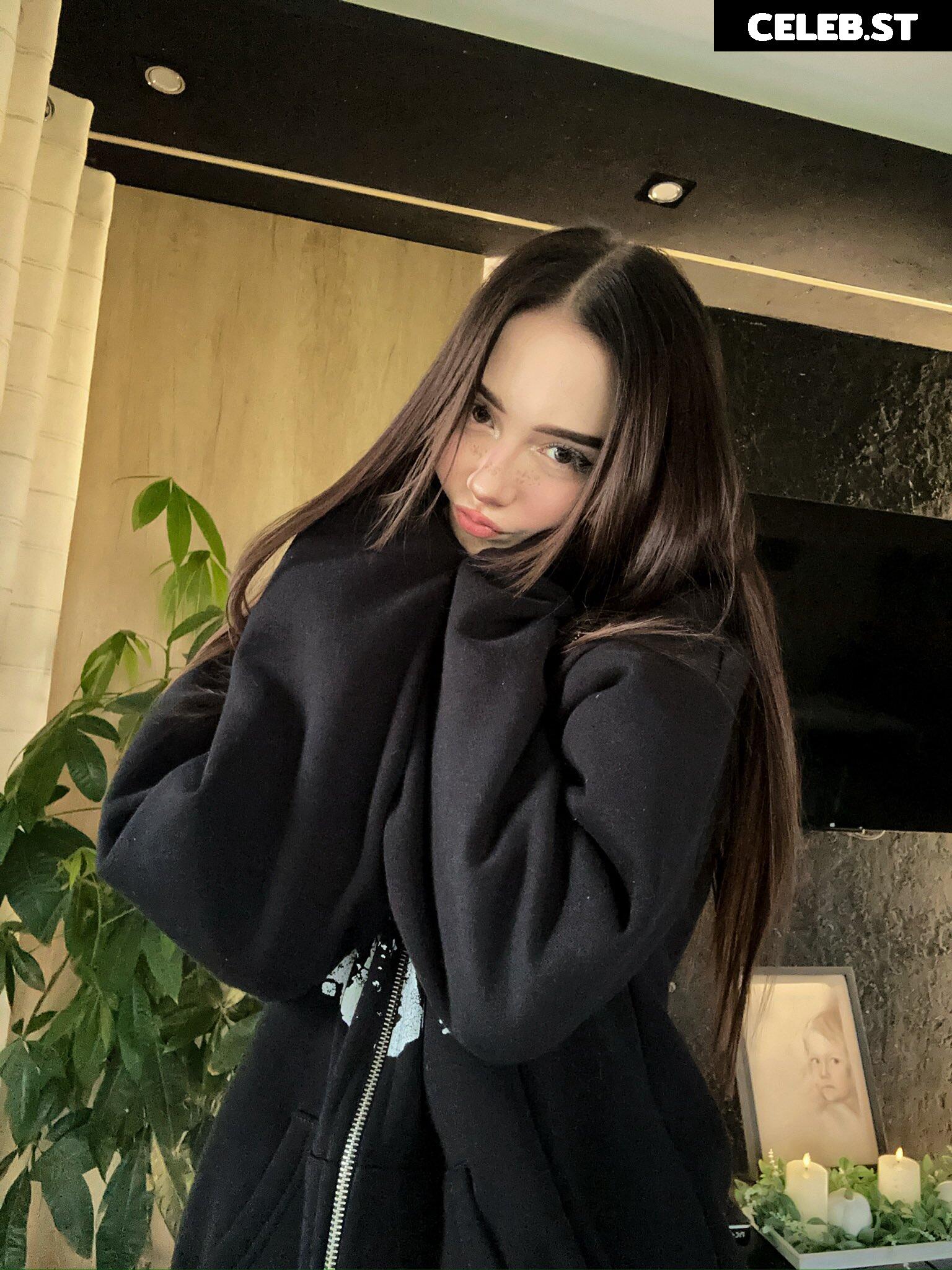 Mela Pustelnik / melapustelnik / melciapustelnik Image 11768078