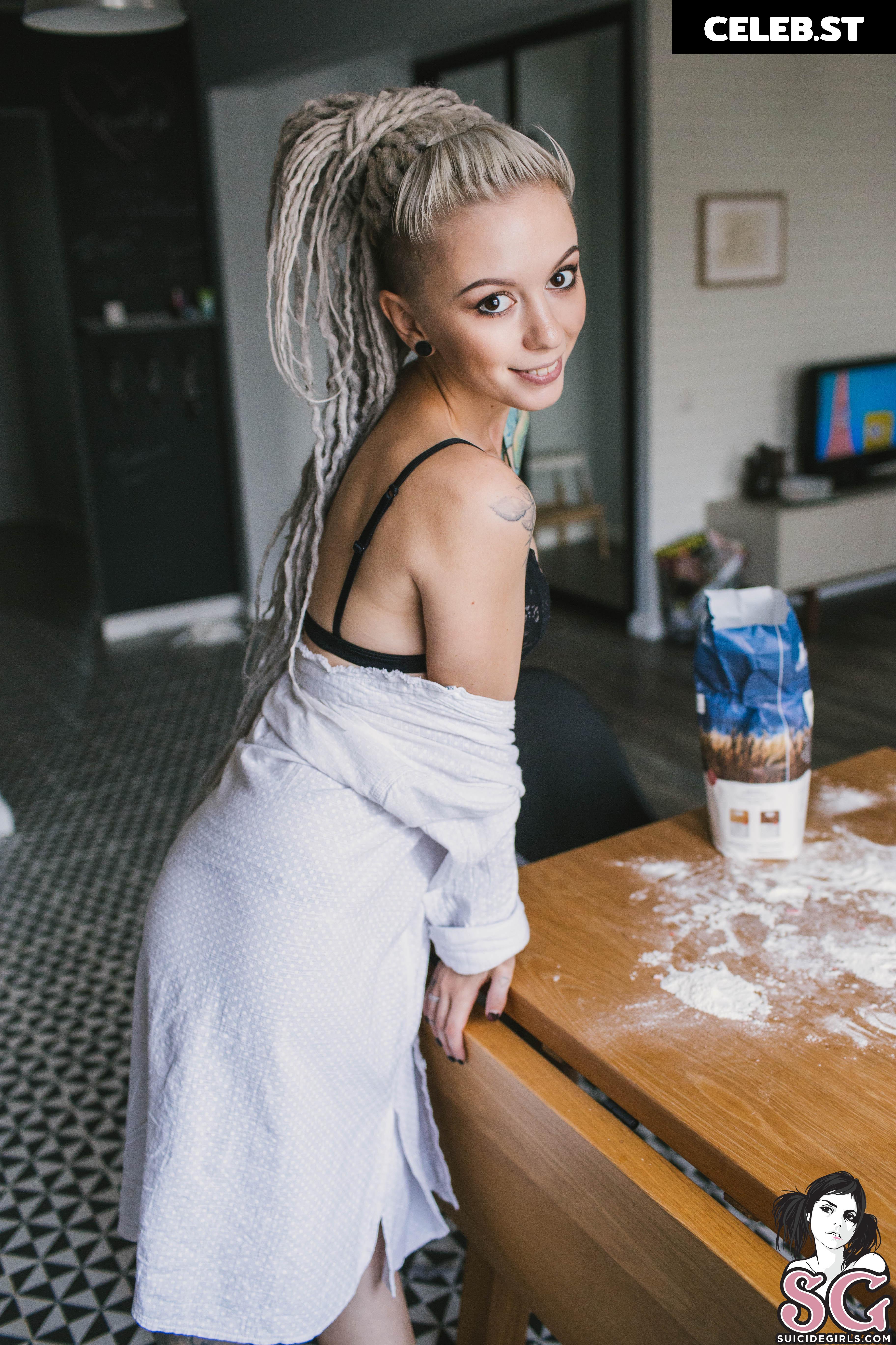 219983 Image 11777154