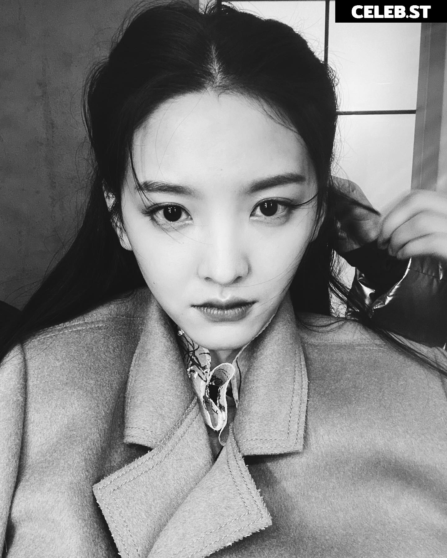 Zhang Ruonan  章若楠 Image 11770147