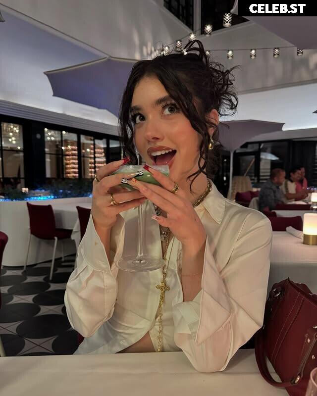 Natalia Estrada (nataxtrada) Image 11727848