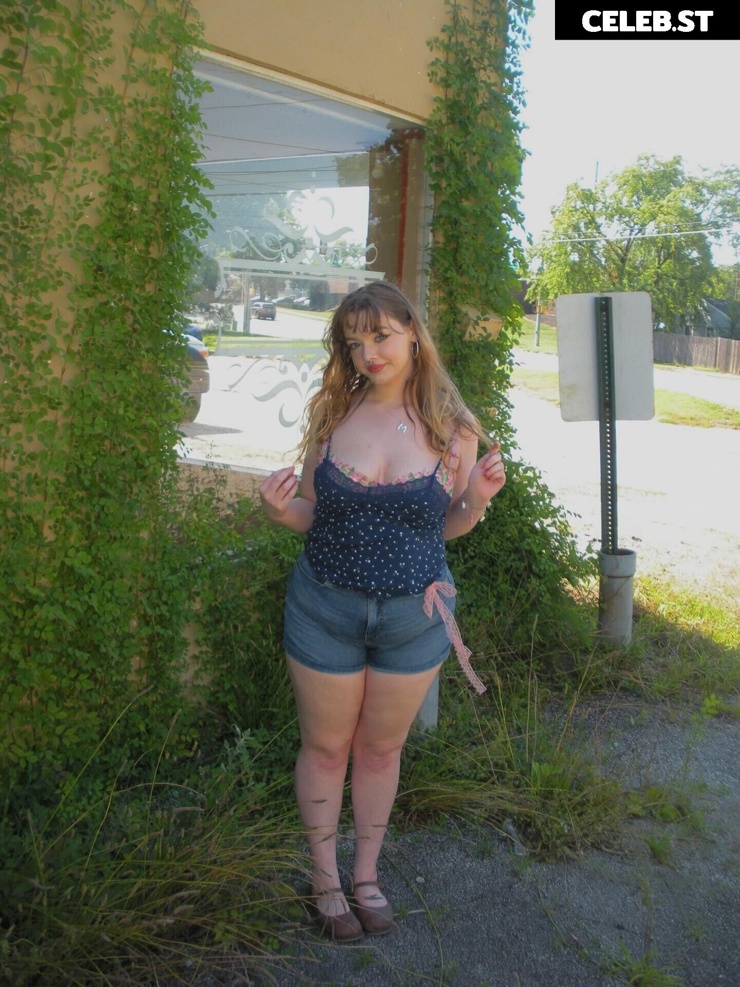 BunnyBiddies | MadsReynolds Image 11727385