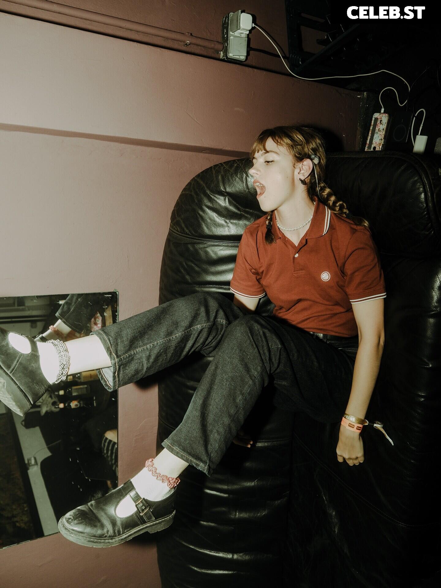 Chloe Slater - Indie Musician Image 11726215