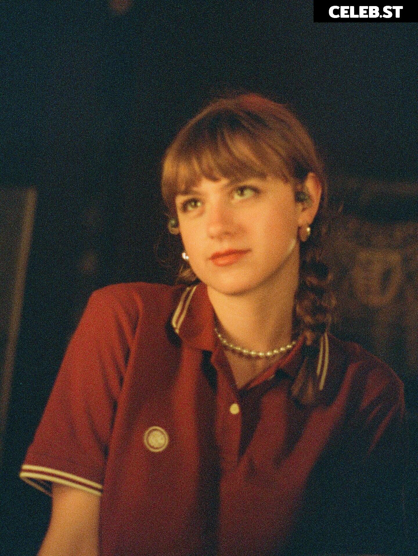 Chloe Slater - Indie Musician Image 11726214