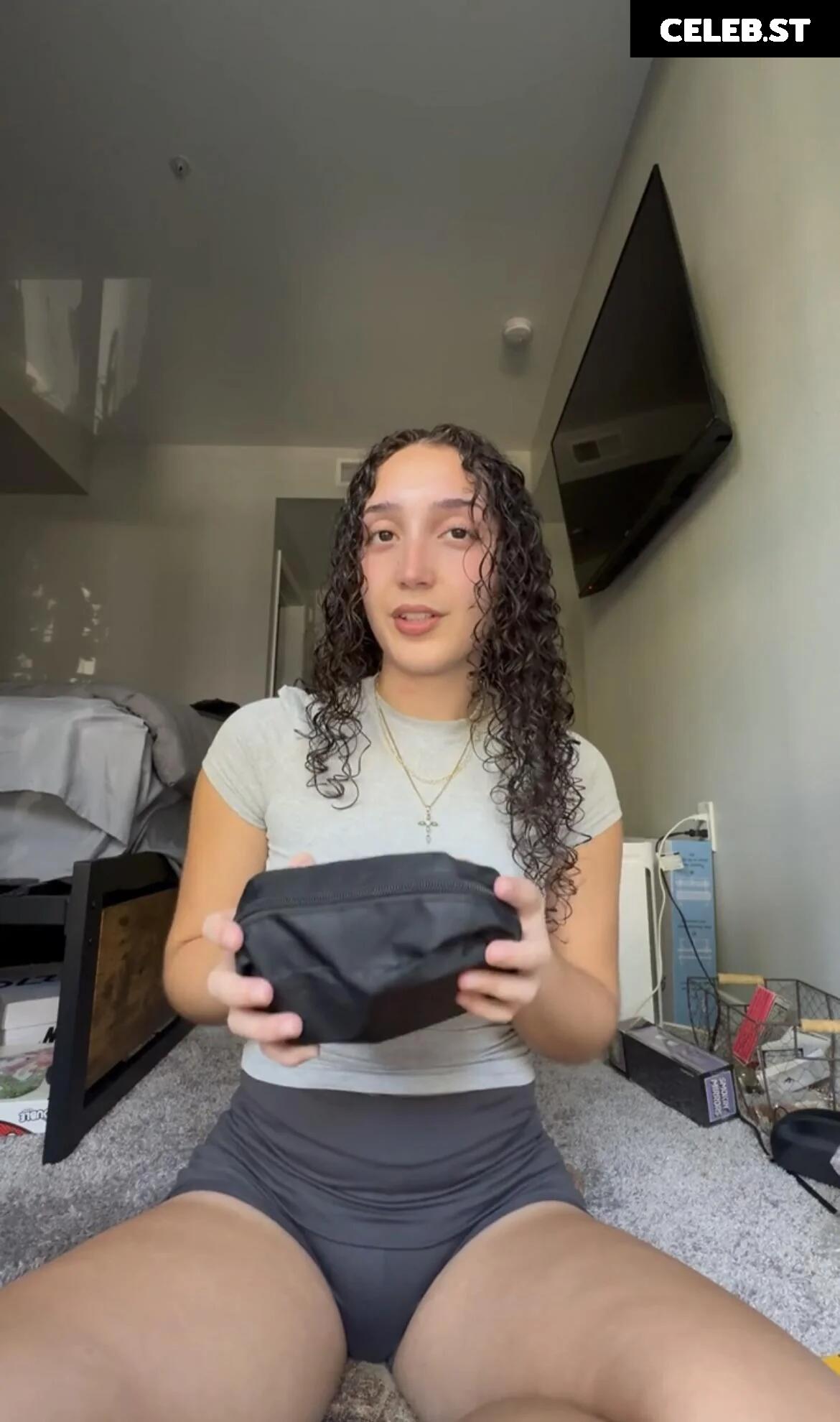 jezabzllz Image 11729458