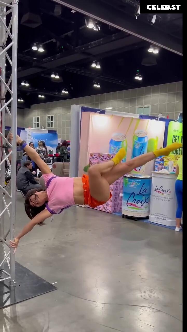 Lorena Parkour (Lorena Abreu) Image 11799721