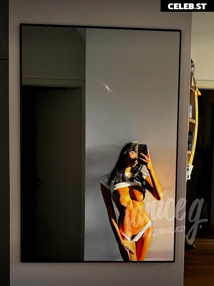 Janice Griffith Image 1178865