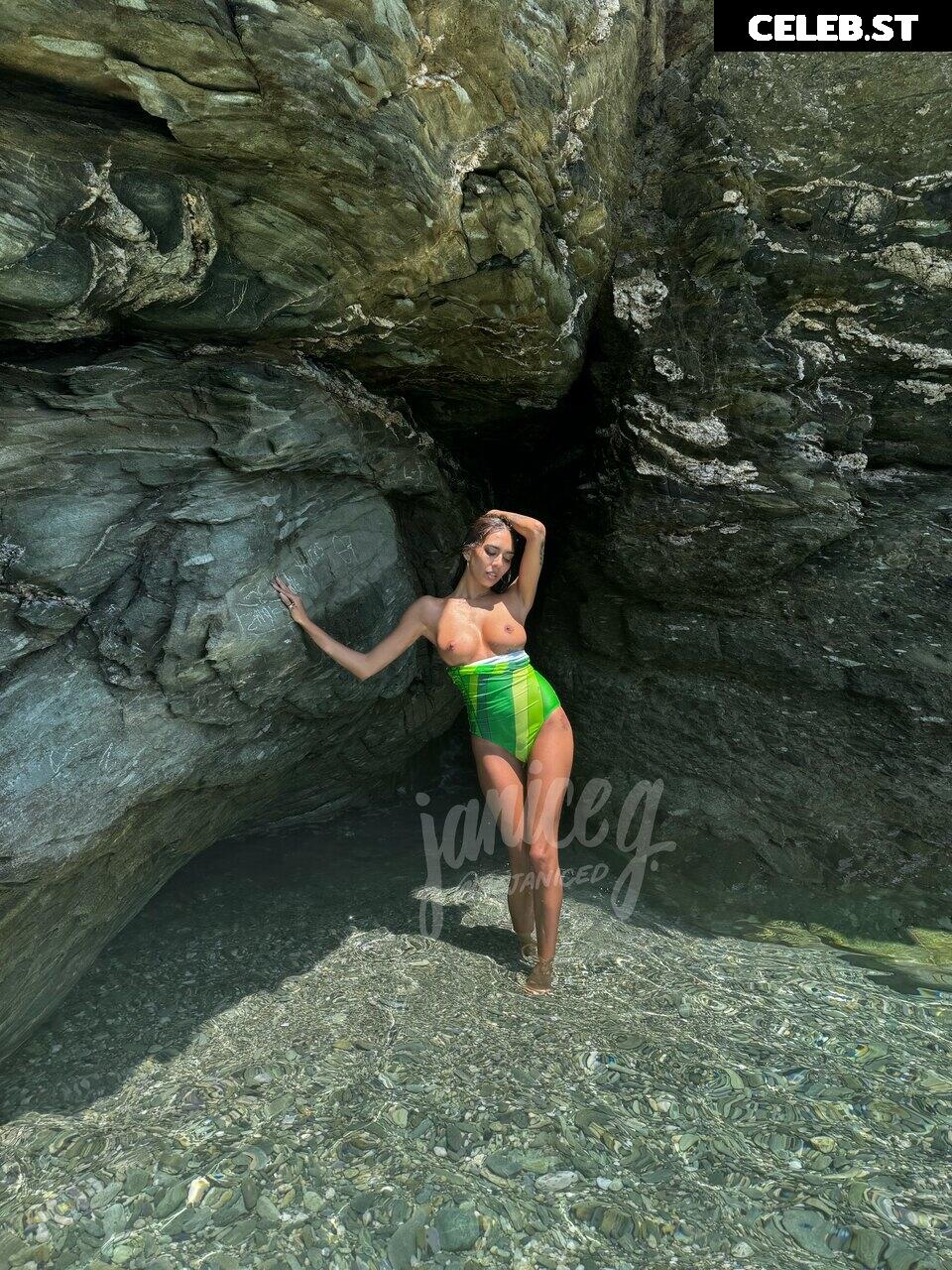 Janice Griffith Image 1167184