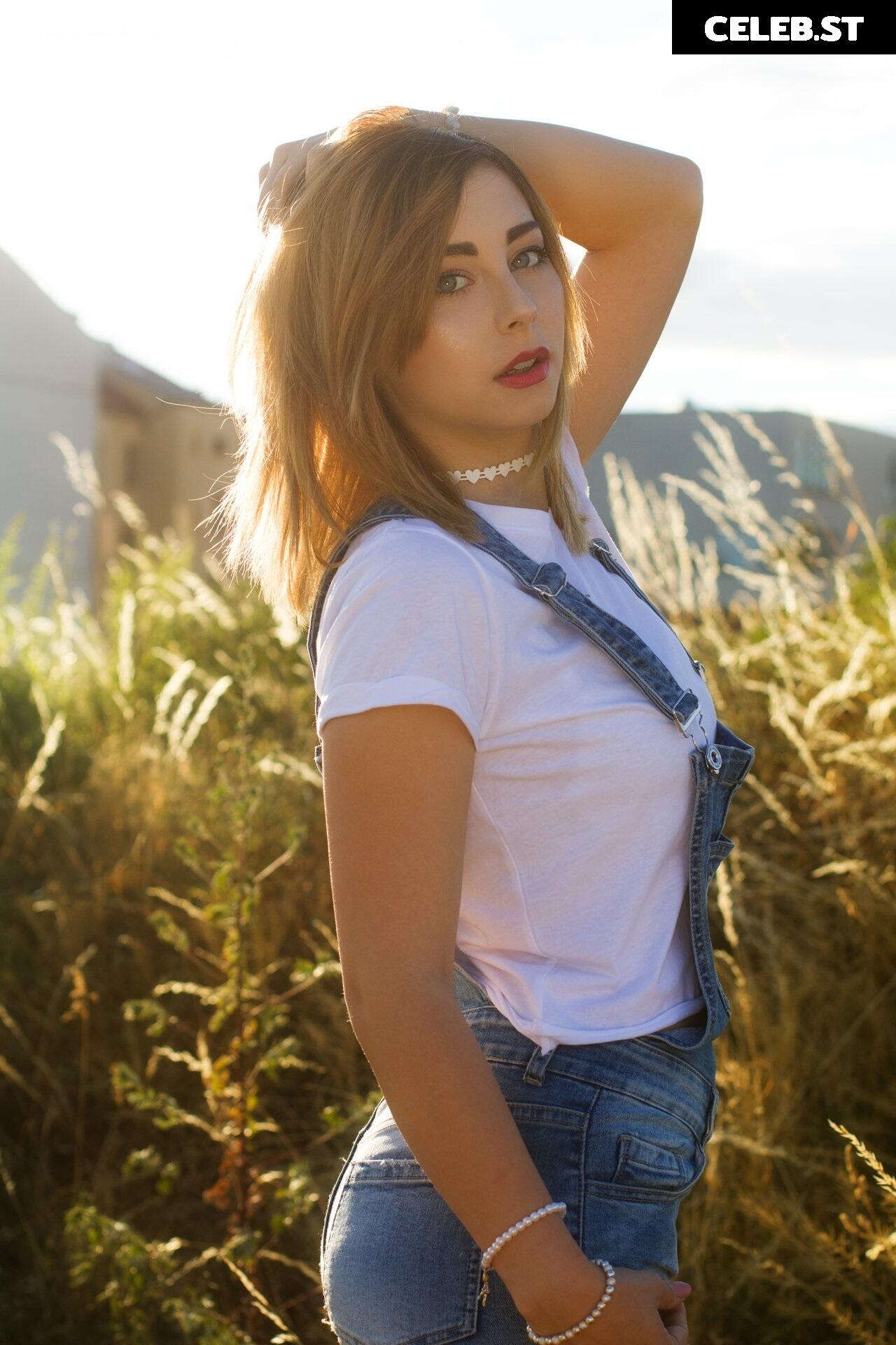 JenNyan Image 1160664