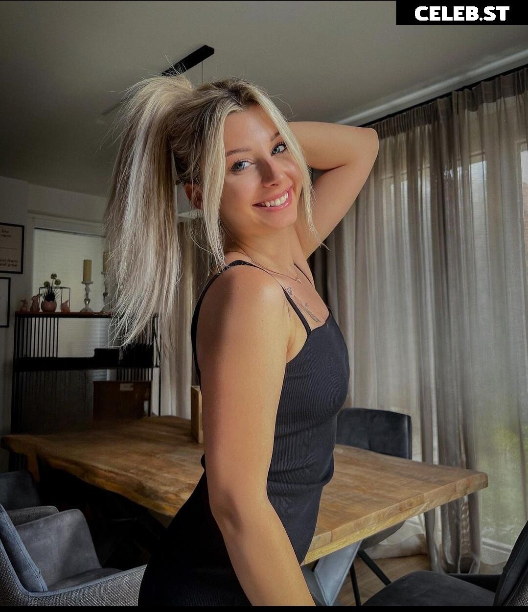 JenNyan Image 1160081