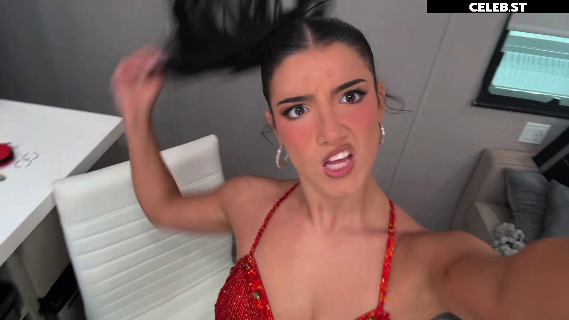 Charli D&#039;Amelio / Charli Damelio Image 11558238