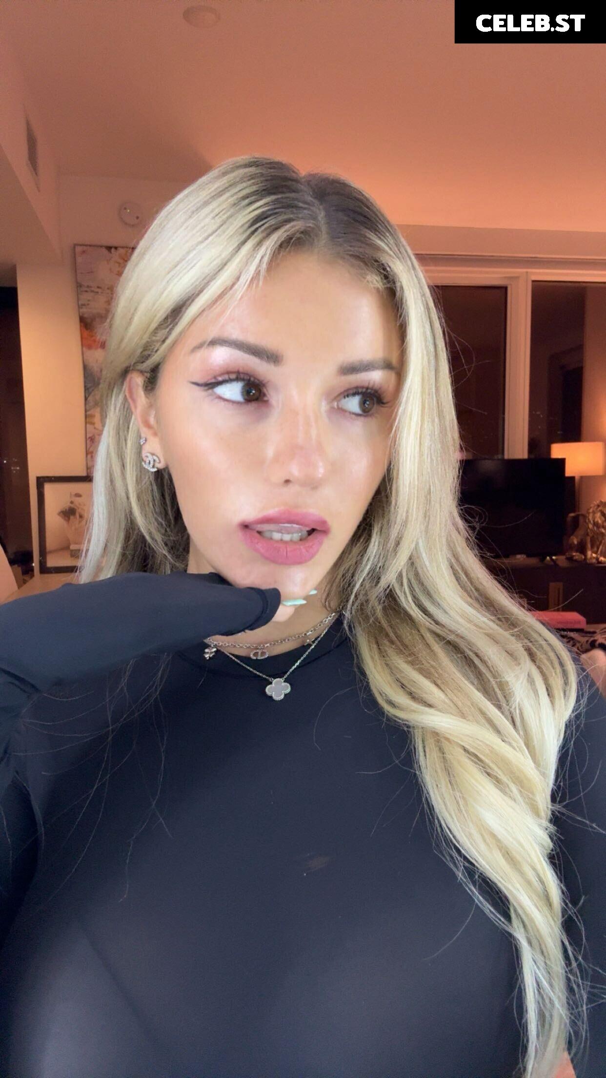 Breckie Hill / @breckiehill Image 11558242