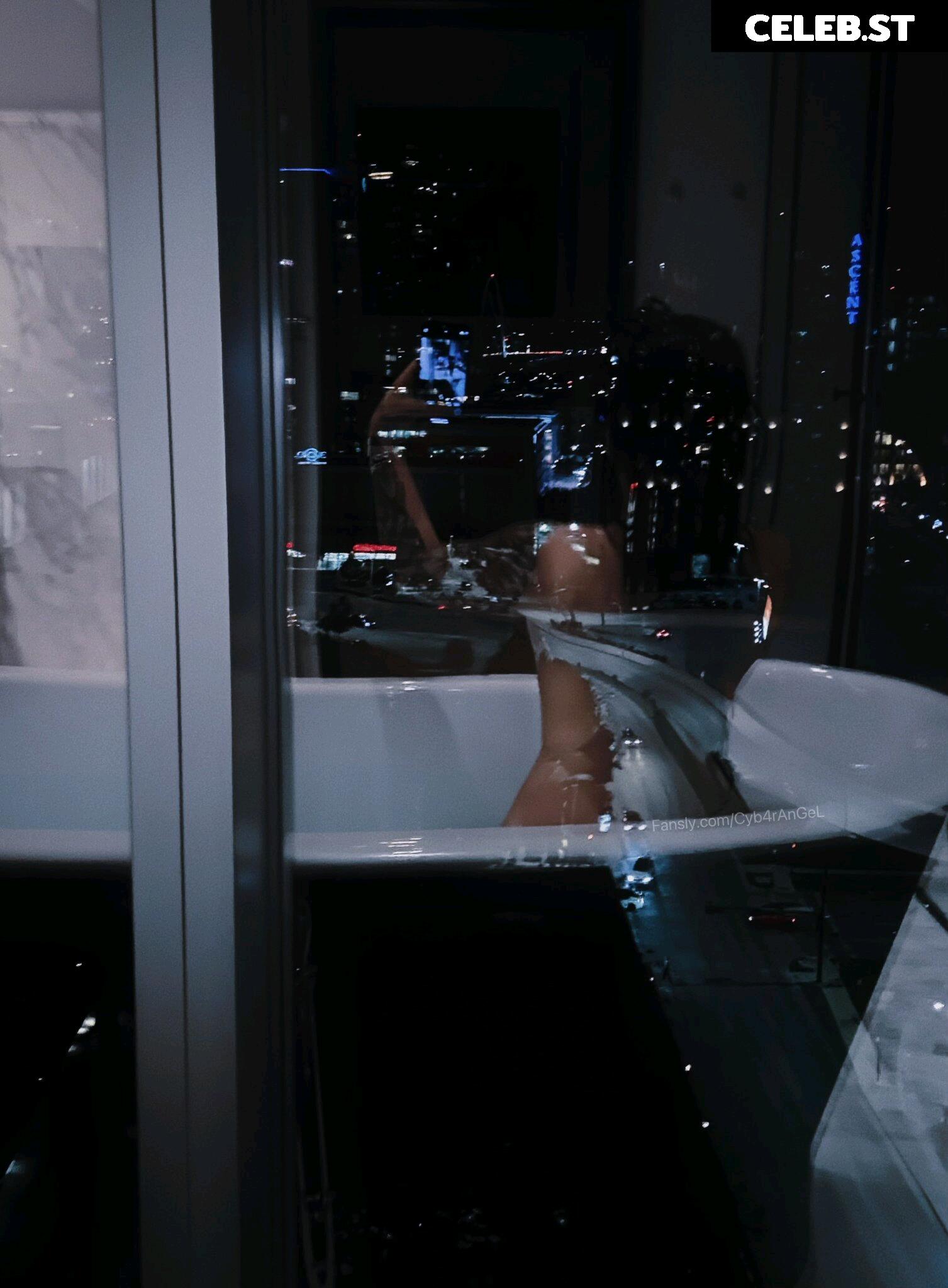 Cyb4rAnGeL Image 11555734