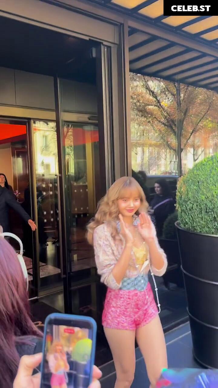 Lisa | BLΛƆKPIИK (Blackpink) Image 11555234