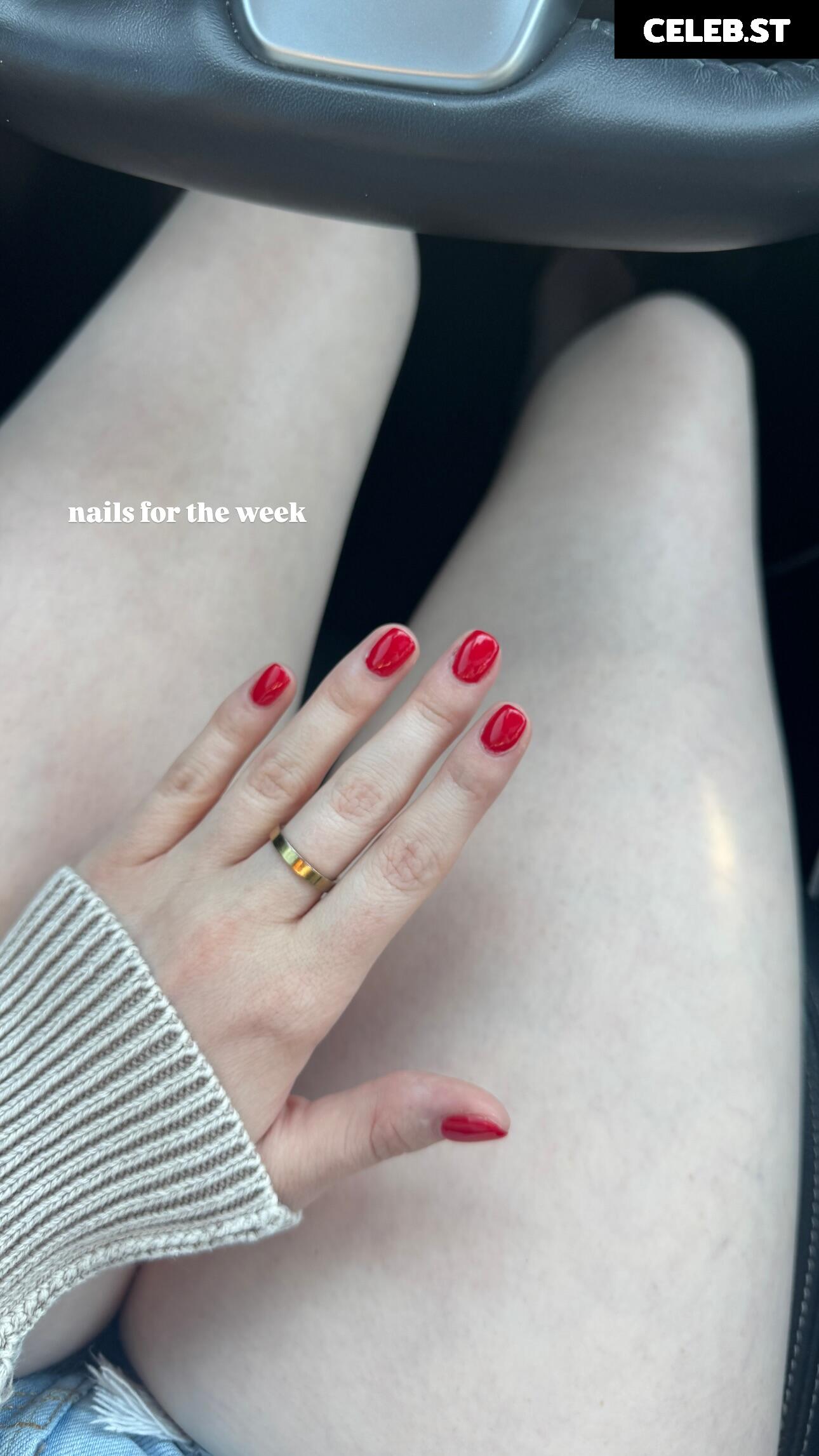 Makenna Kelly / Lifewithmak Image 11554026