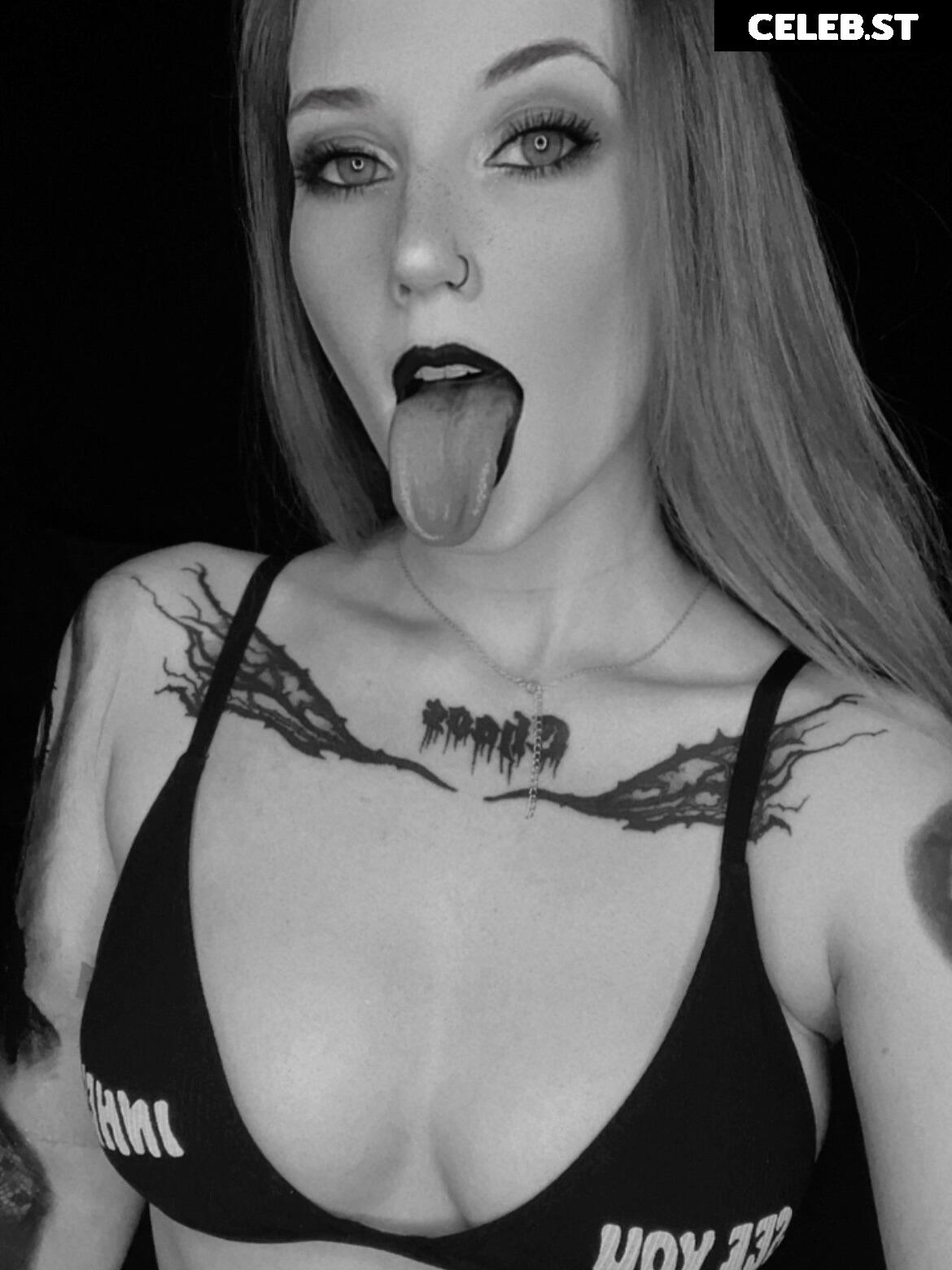 Carrie Cannie / carrie_cannie Image 11553617