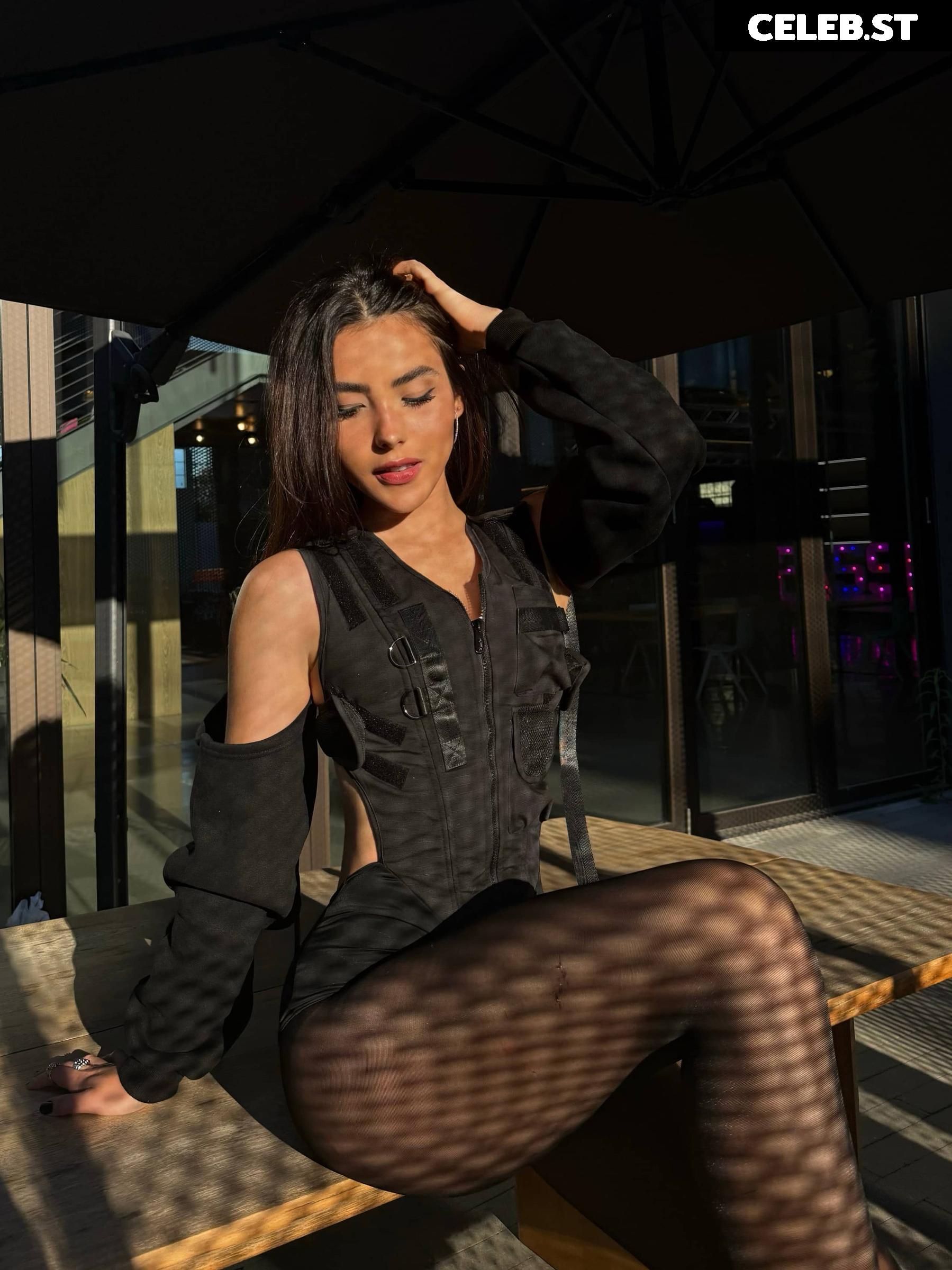 Andrea Botez (leaks = ban) Image 11510953
