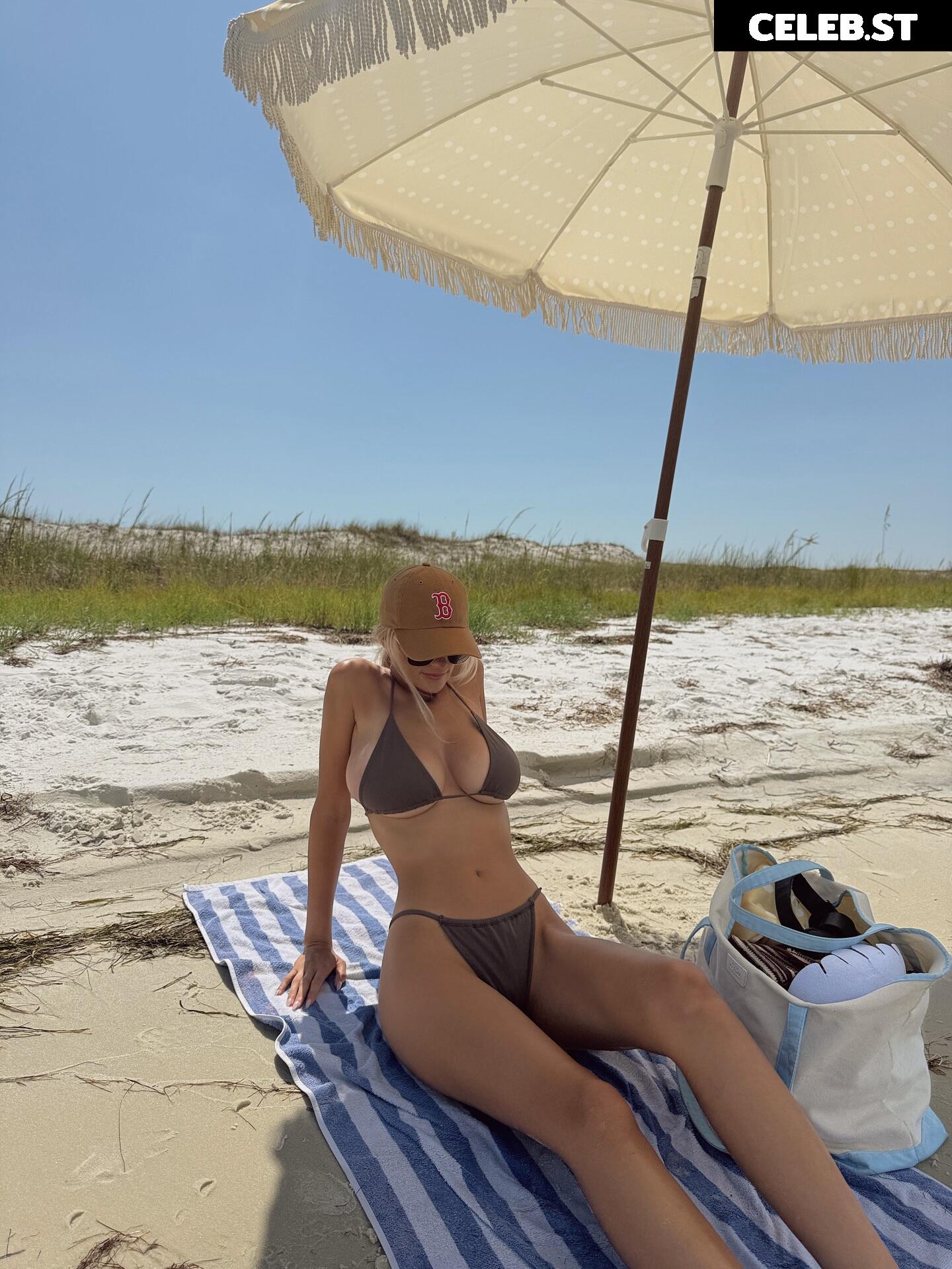 hadelinemope / Maddie Hope Image 11535548