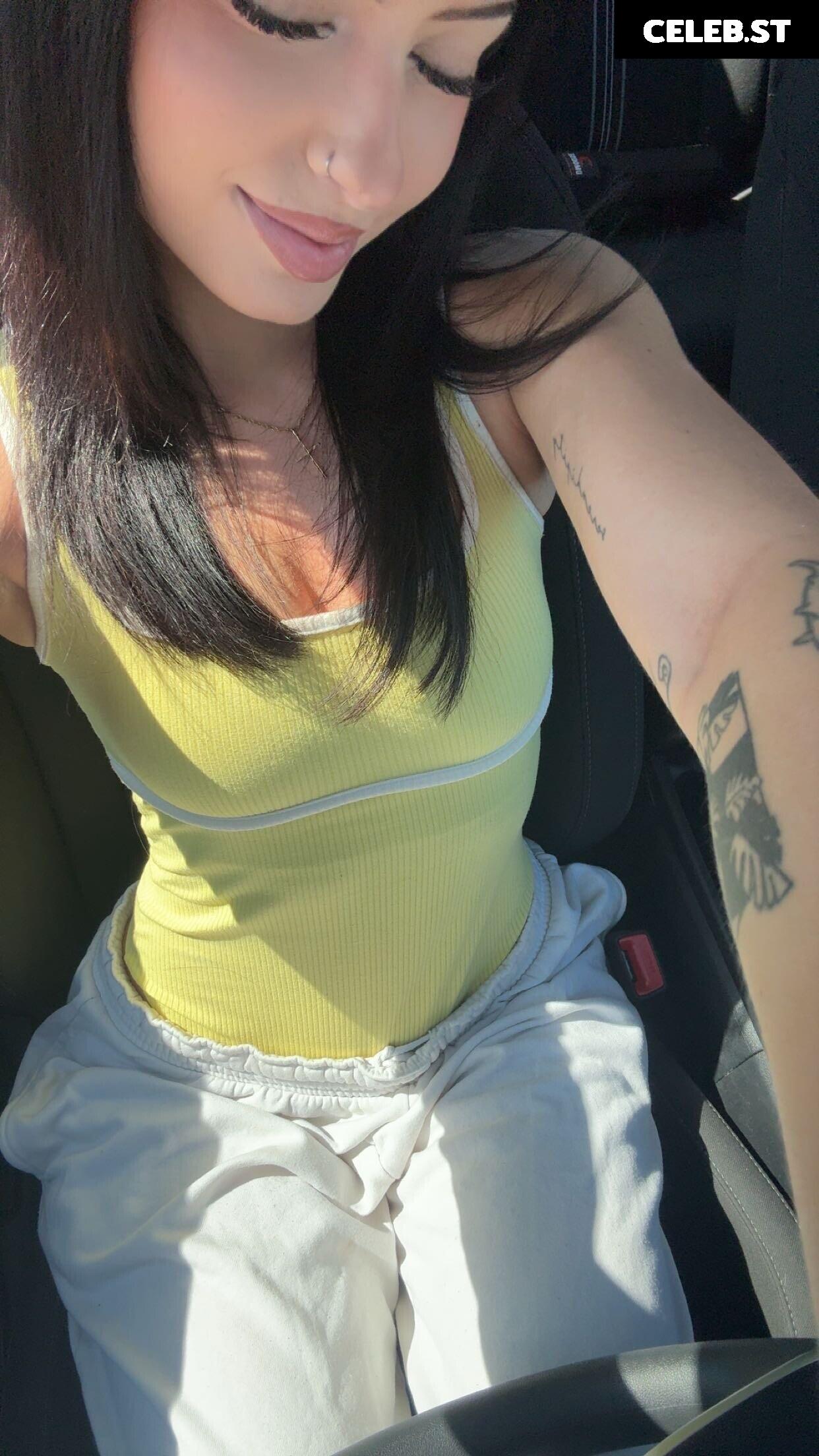 Lily Weber Image 11535456