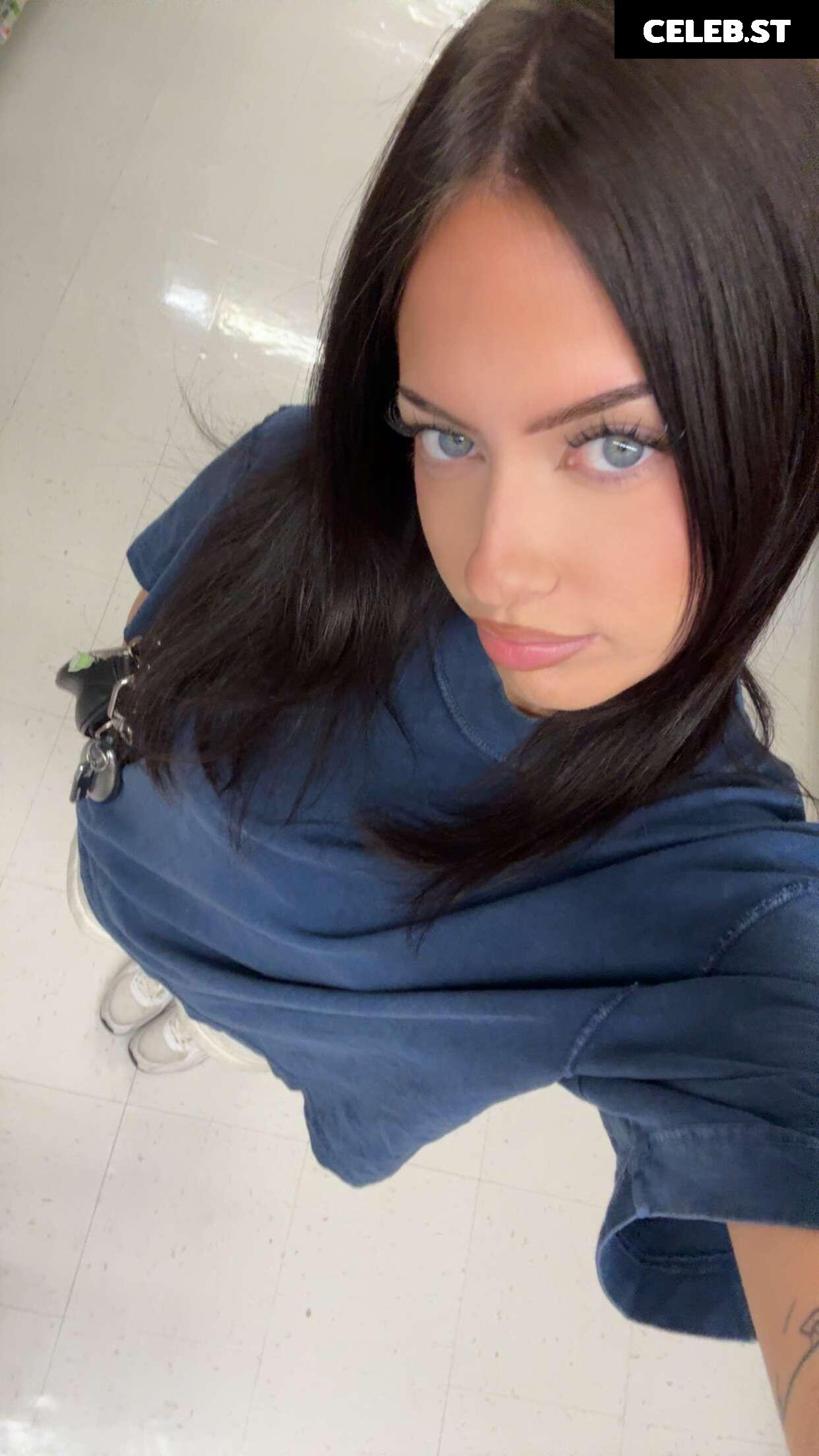 Lily Weber Image 11535447