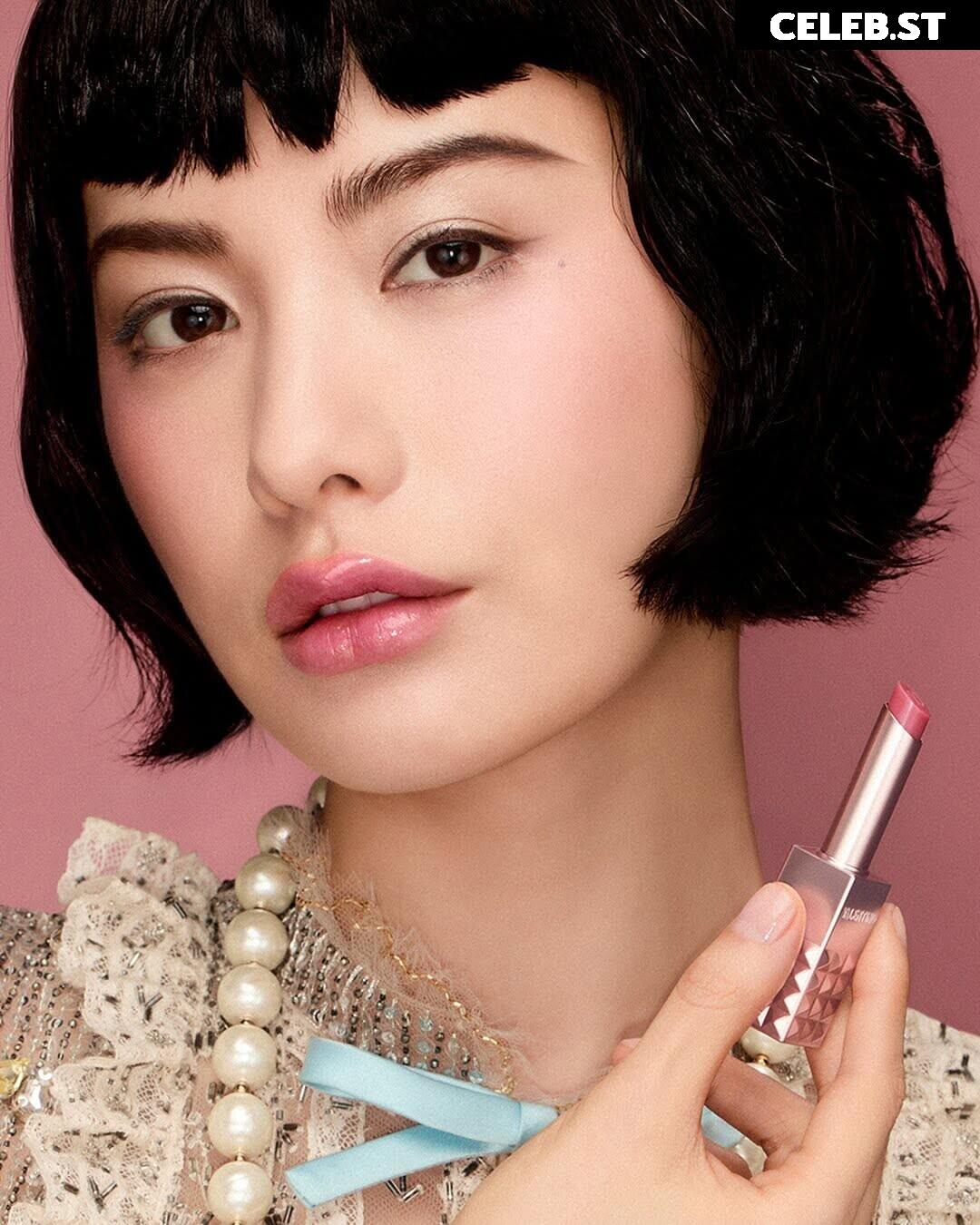 Korean Celebrities Image 11537502