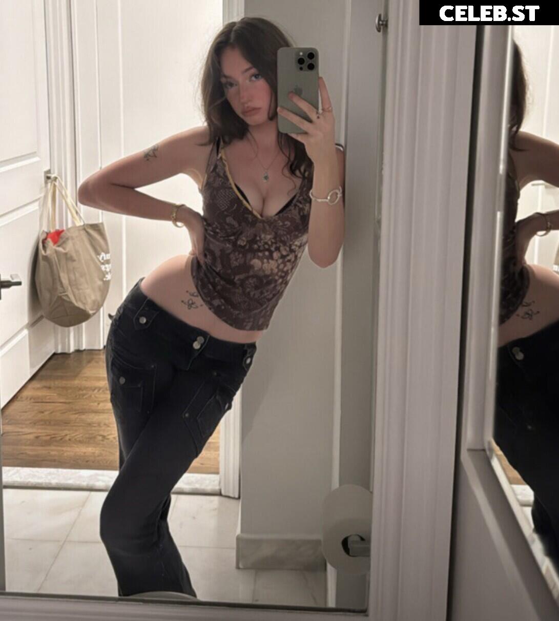 Lacy Lotus - Skylarxrae Image 11533797