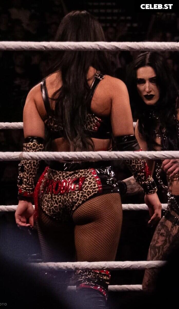 Roxanne Perez/Rok-C - WWE NXT Image 11532589