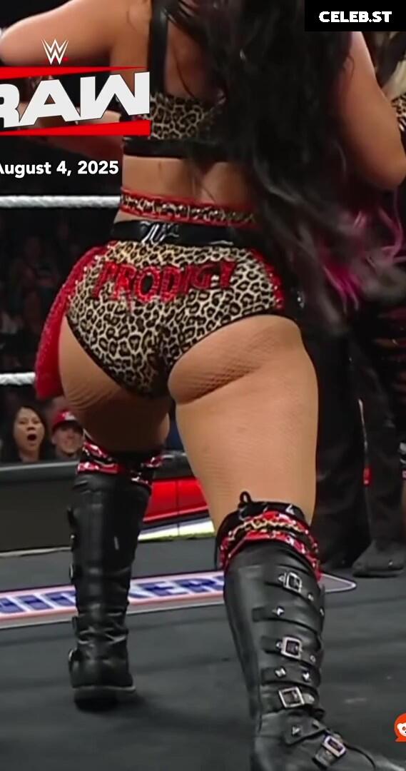 Roxanne Perez/Rok-C - WWE NXT Image 11532542