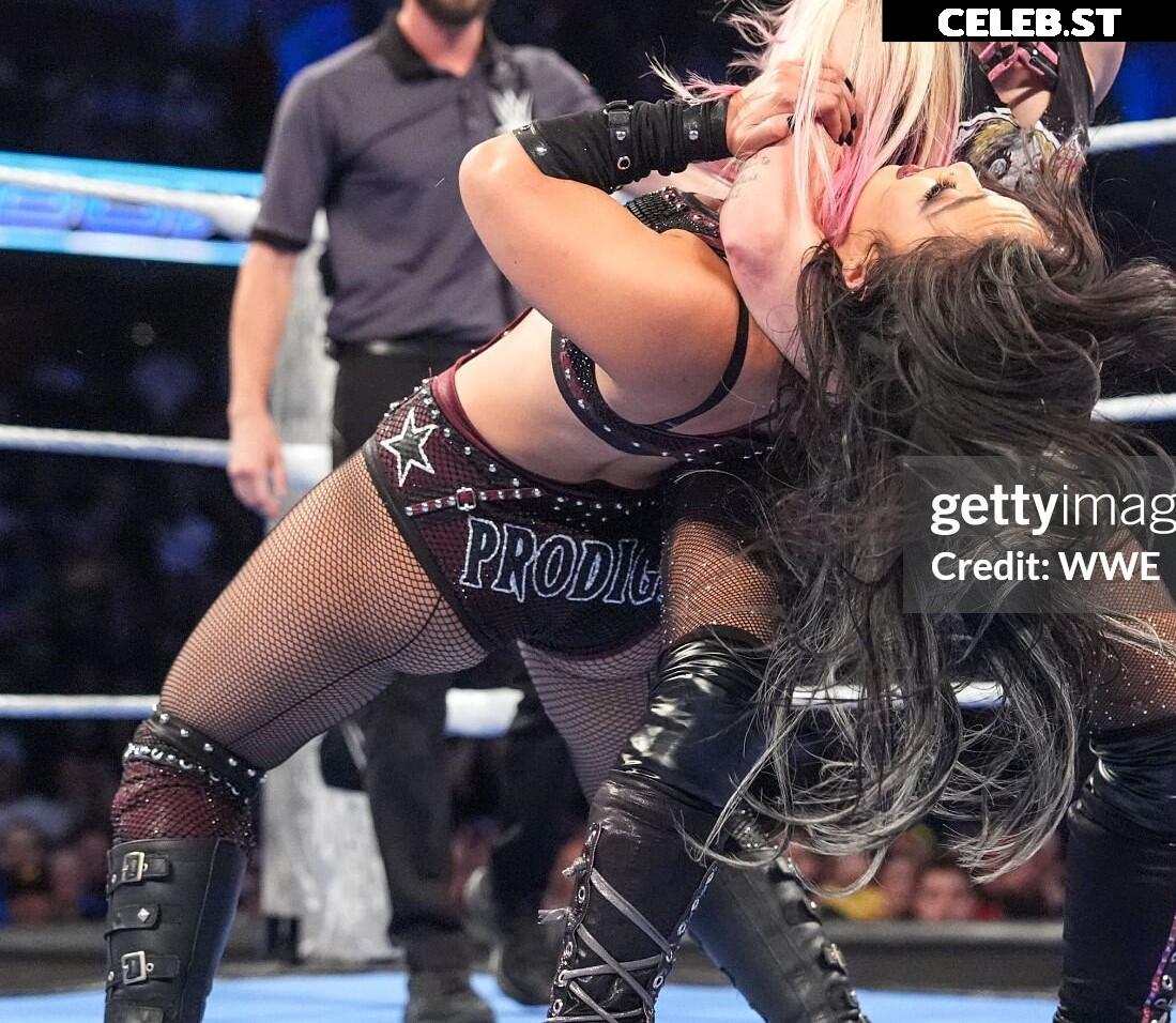 Roxanne Perez/Rok-C - WWE NXT Image 11532494