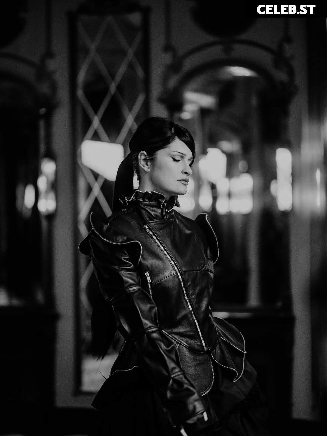 Courtney Laplante (Spiritbox Singer) Image 11532669