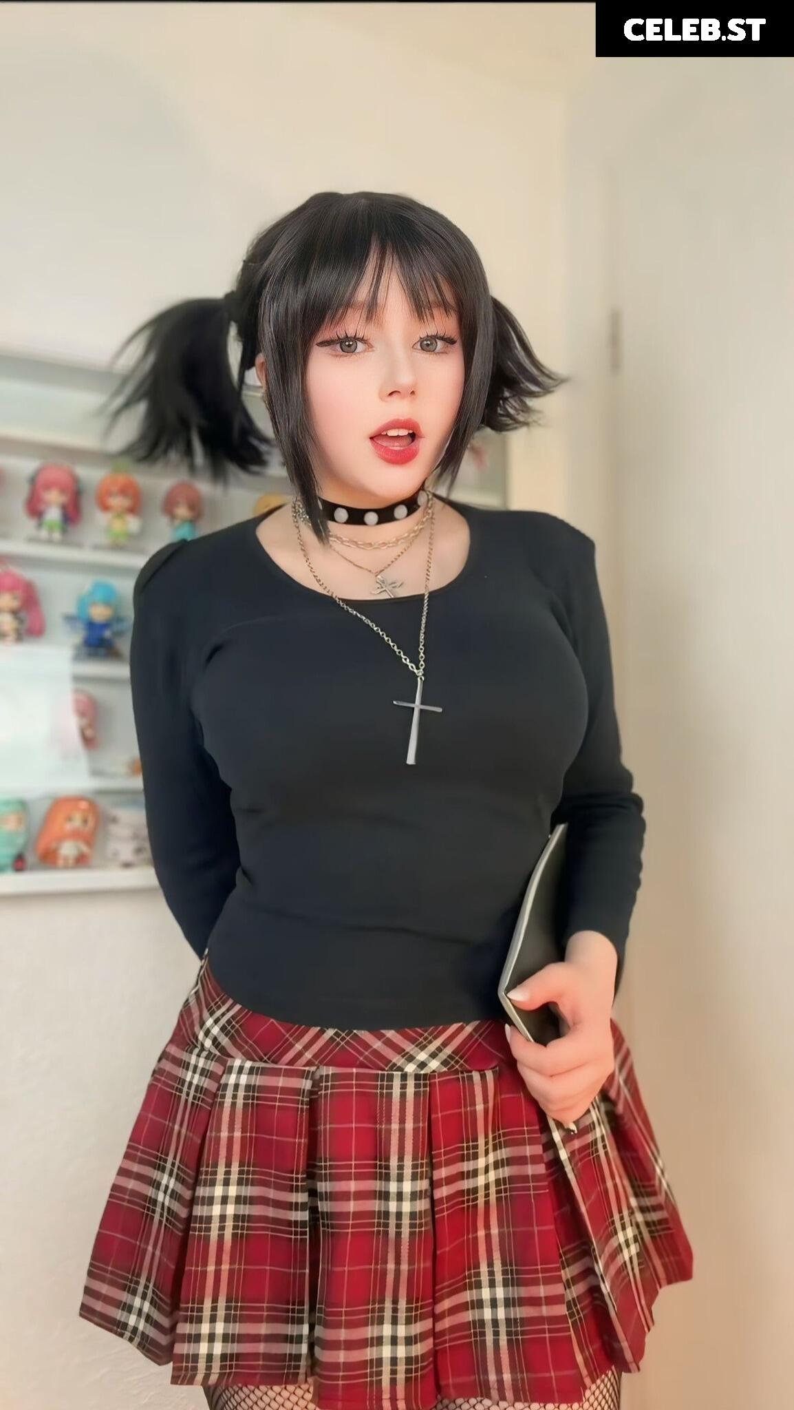 Upminaa Image 11594315