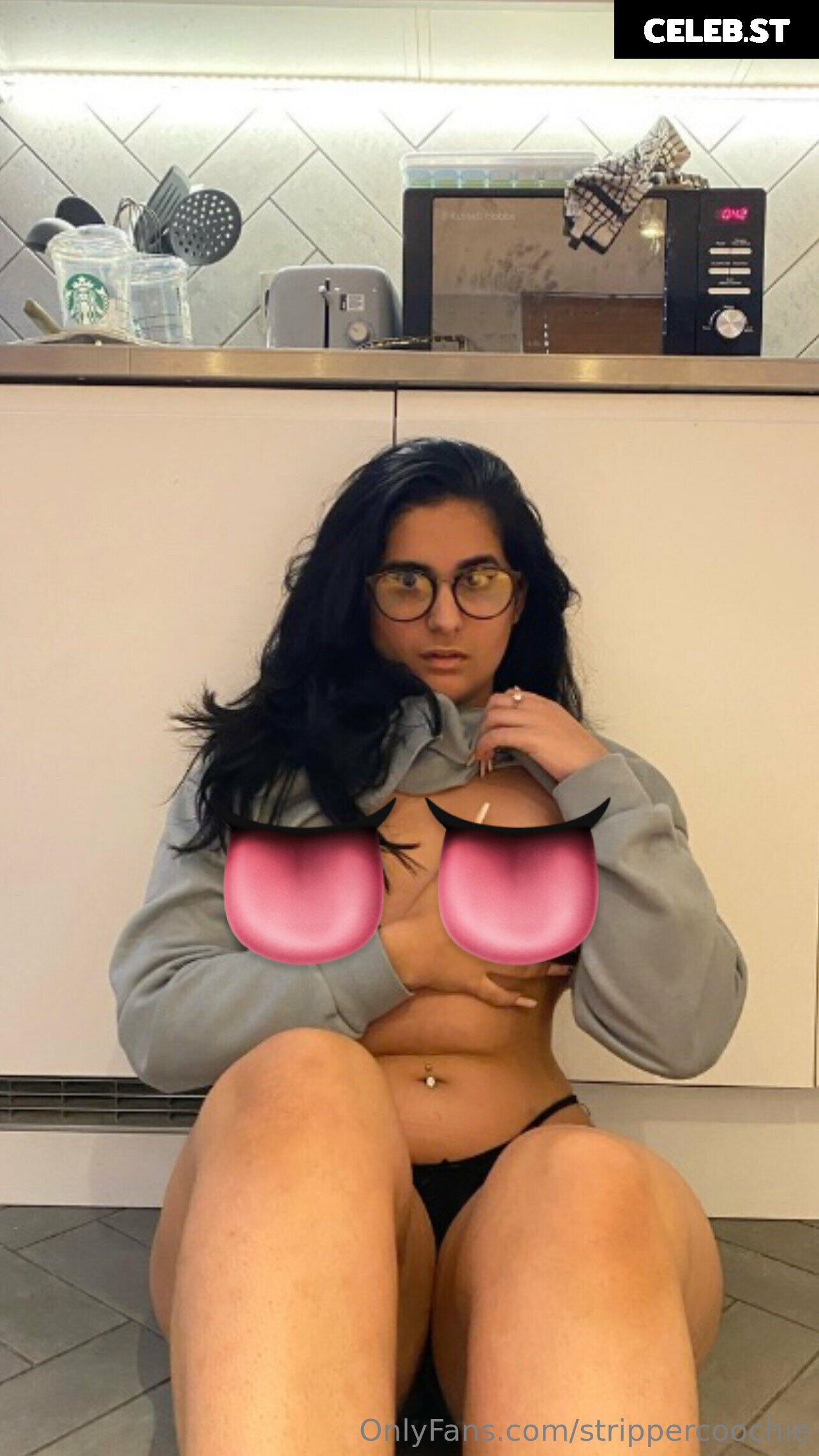 Mel Farahmand / strippercoochie Image 11591192